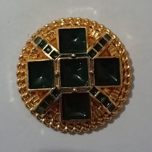 Golden Green With Cube Design Metal Buttons