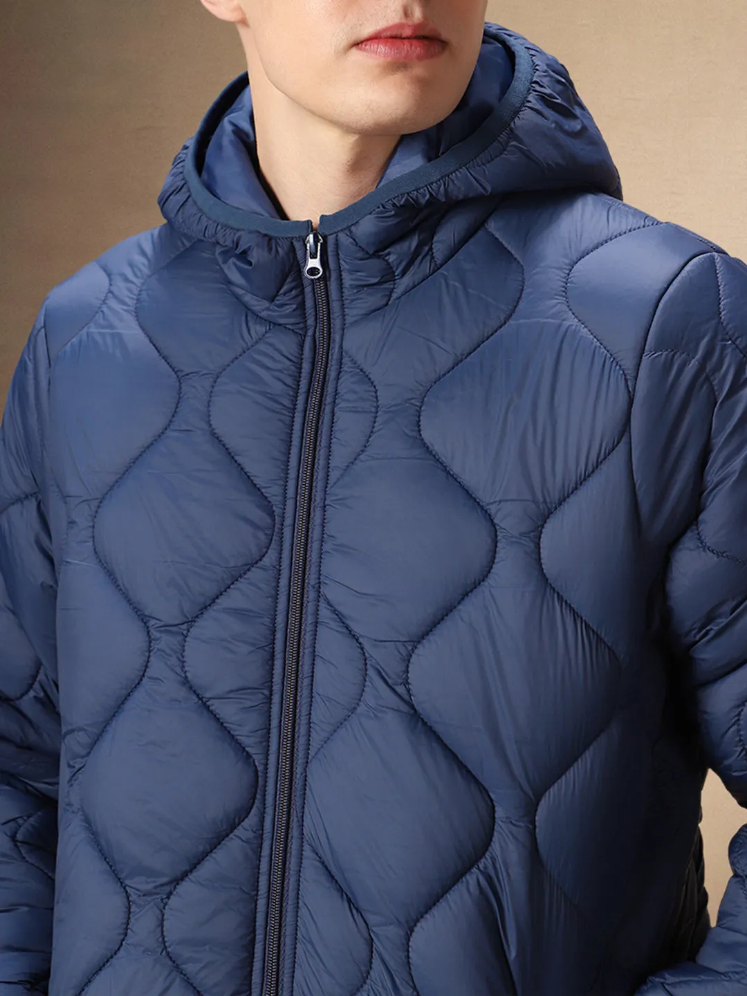 Men's Solid Navy Quilted Full Sleeves Hooded Puffer Jacket