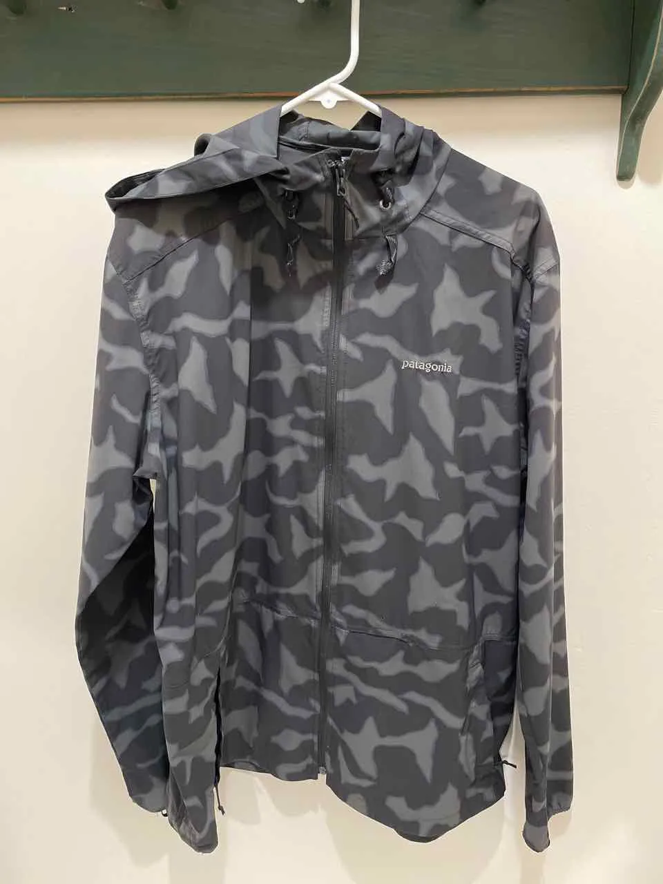 Patagonia Windbreaker Women's L